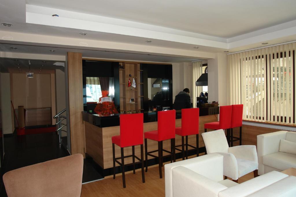Hotel Almatur Yusufeli Екстер'єр фото